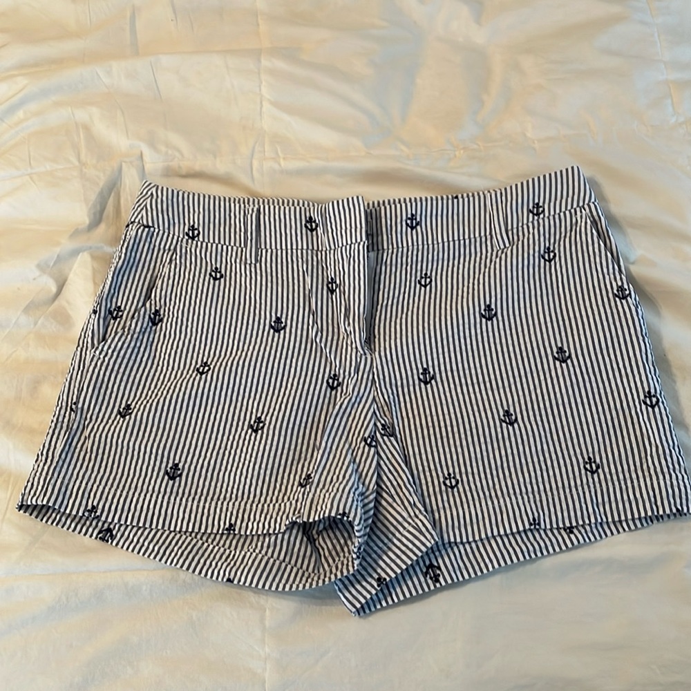 Seersucker blue strip anchor shorts